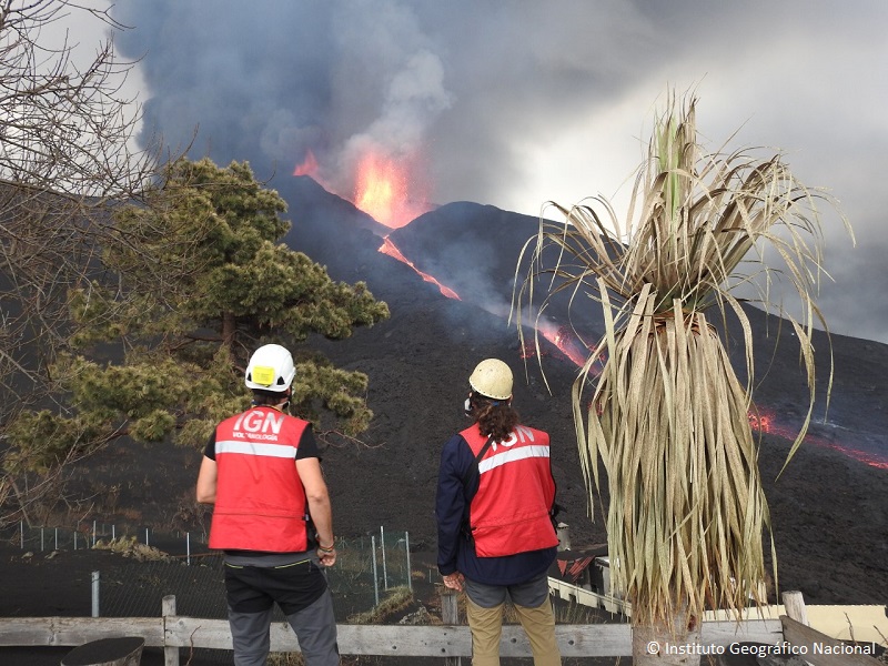 Personal del Instituto Geográfico Nacional en La Palma/Instituto Geográfico Nacional IGN